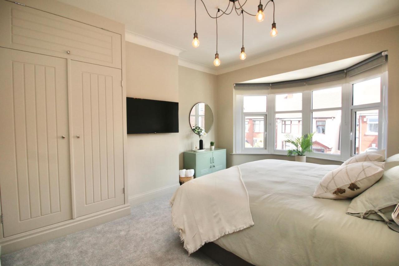 Xxhot Tubxx 4Bed Semi, Sleeps 8, 2 Bathrooms Blackpool Exterior photo