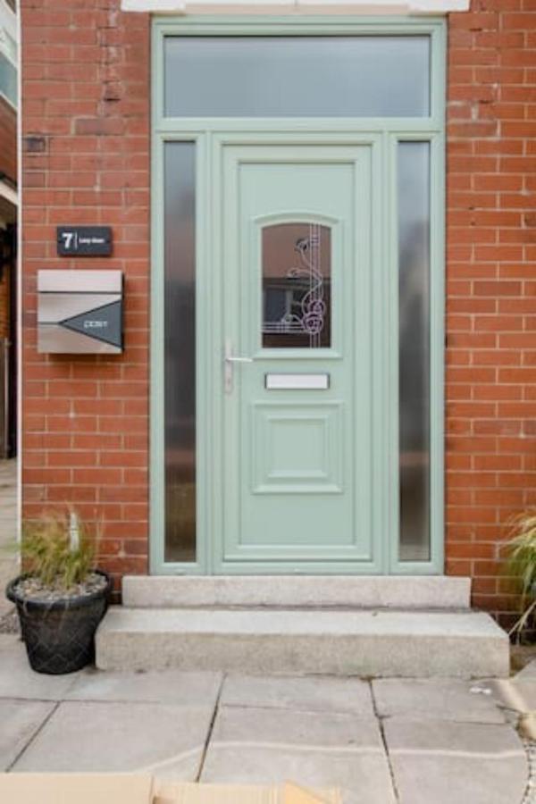 Xxhot Tubxx 4Bed Semi, Sleeps 8, 2 Bathrooms Blackpool Exterior photo